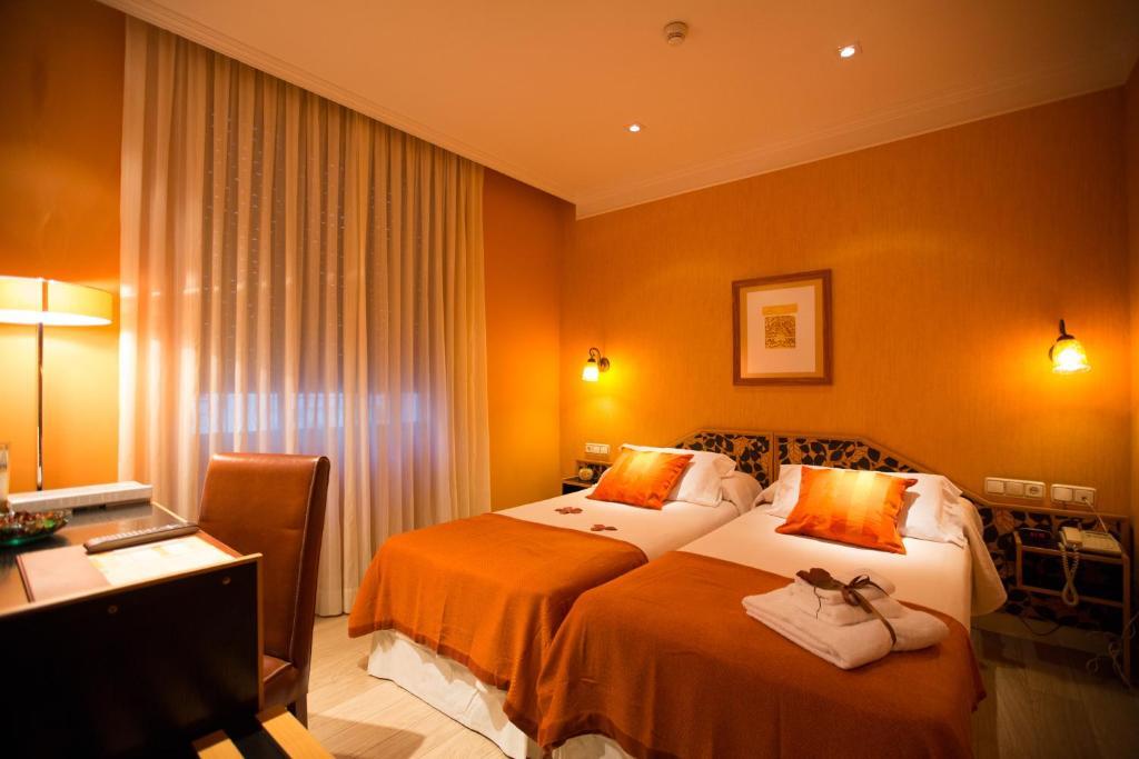 Hostal Paris Valladolid Ngoại thất bức ảnh