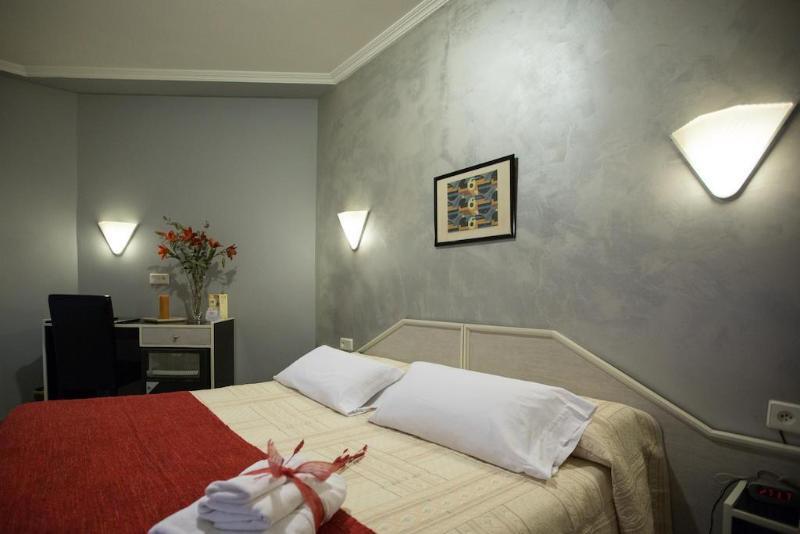Hostal Paris Valladolid Ngoại thất bức ảnh